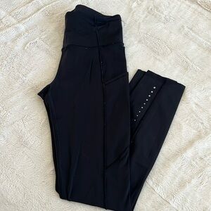 Lululemon 7/8 black Luxtreme legging. Size 4